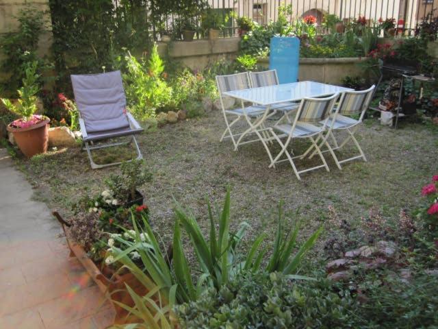 Studio 30 M2 Avec Jardin Dans Maison De Maitre بزييه المظهر الخارجي الصورة